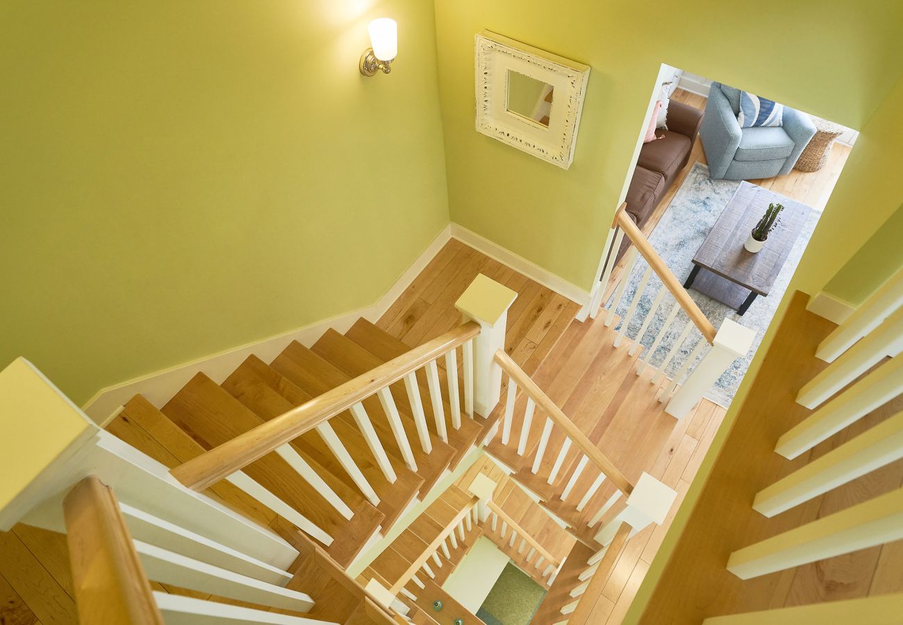 Marblehead contains three floors and three sets of stairs 