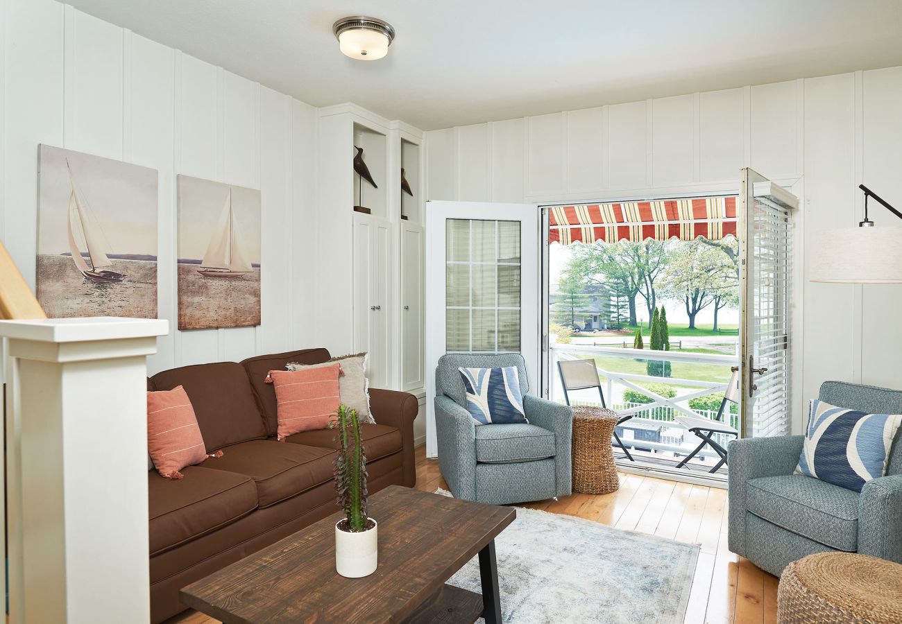 Living room with comfortable seating 