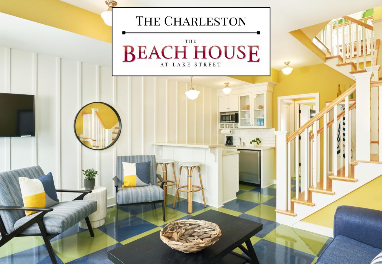 Townhouse in Holland - 3BR Boutique Suite Sleeps 10 | Pool, Hot Tub, Free Golf, Near Lake MI