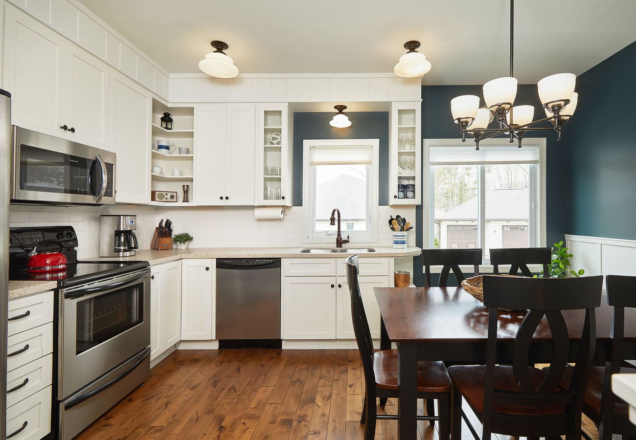 Fully equipped kitchen with appliances 