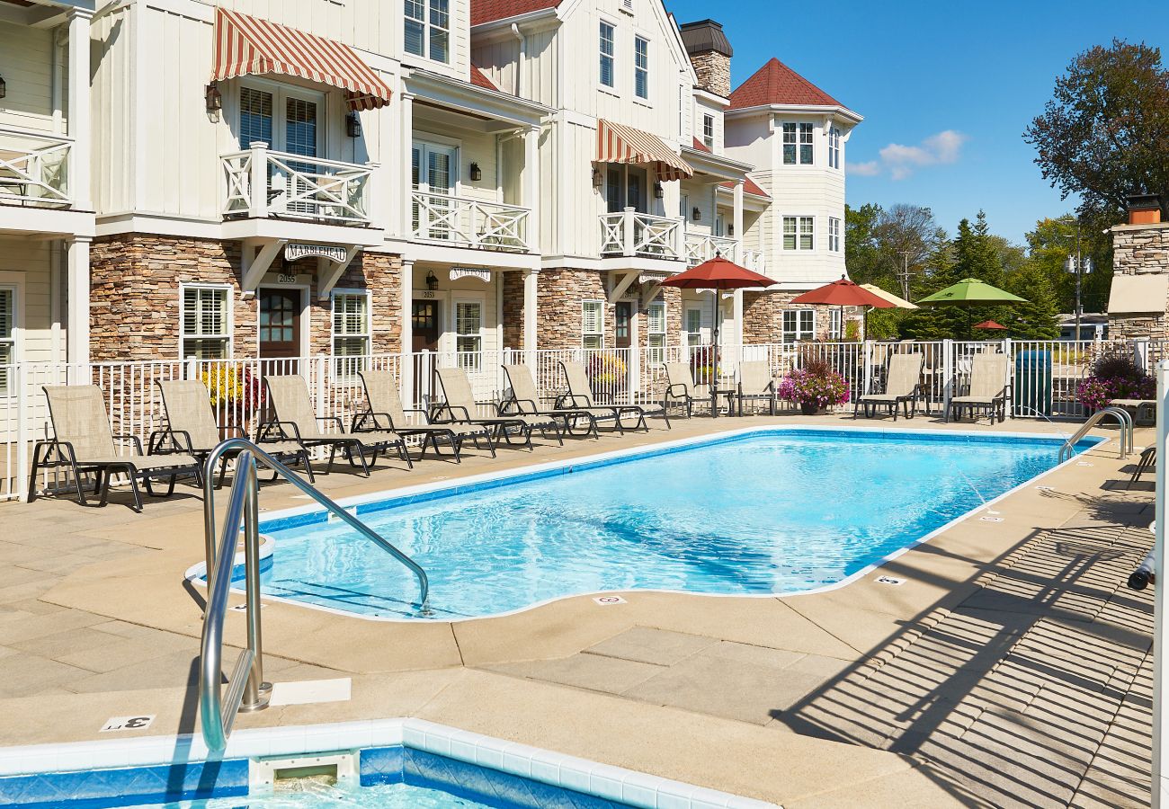 Townhouse in Holland - Nantucket 1 Bdrm 10 min to Downtown Holland & Hope